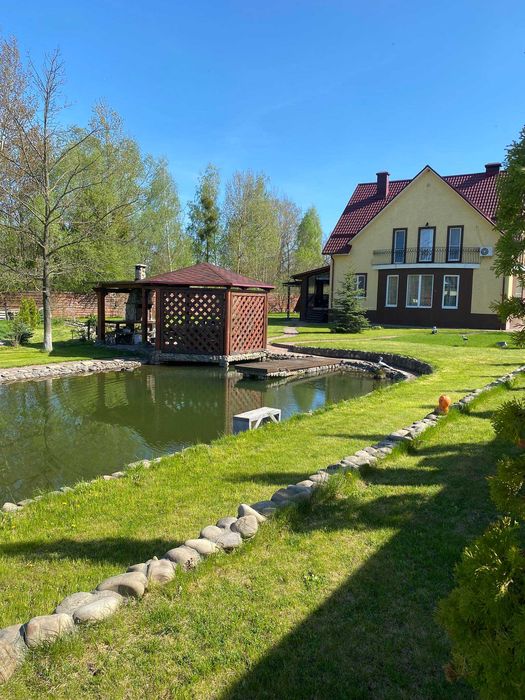 Продам 2х поверховий  будинок