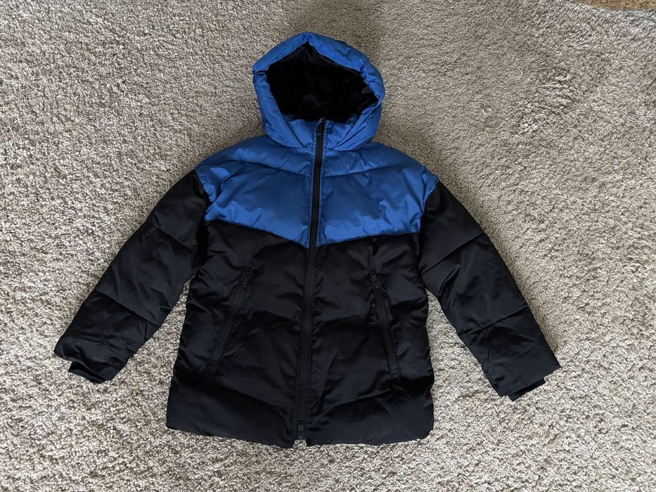 Теплая куртка Zara.