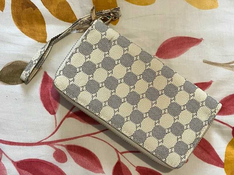 Porta moedas Victoria J