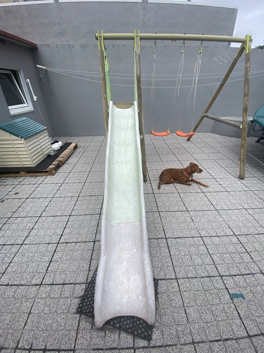 Baloiço e escorregador, Parque infantil!