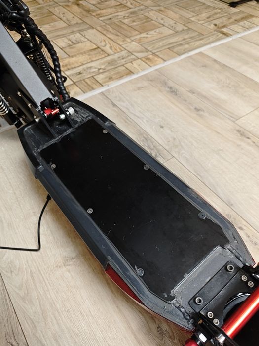 Продам самокат Kugo m4 pro max+ 23 ah, повний привід 2000W . Ключ nfs