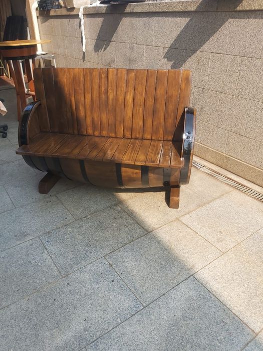 Banco de madeira - Barril