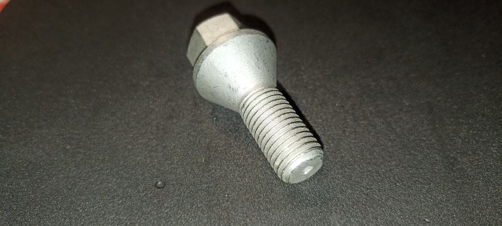 Болты колесные М12, М14