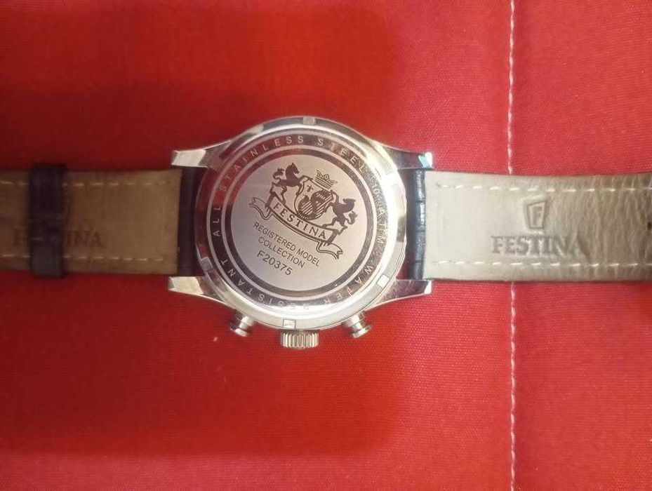à venda:
relógio da marca FESTINA.