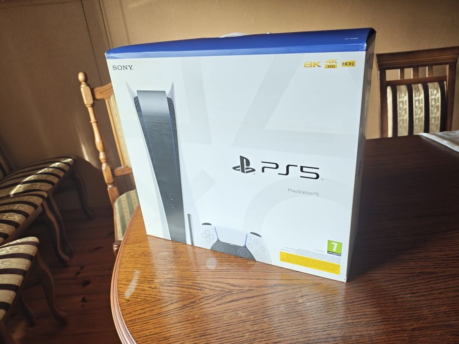 PlayStation 5 z napędem