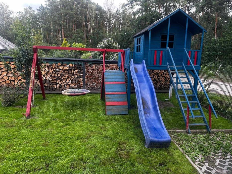 Sprzedam domek ze zjeżdżalnią dla dzieci