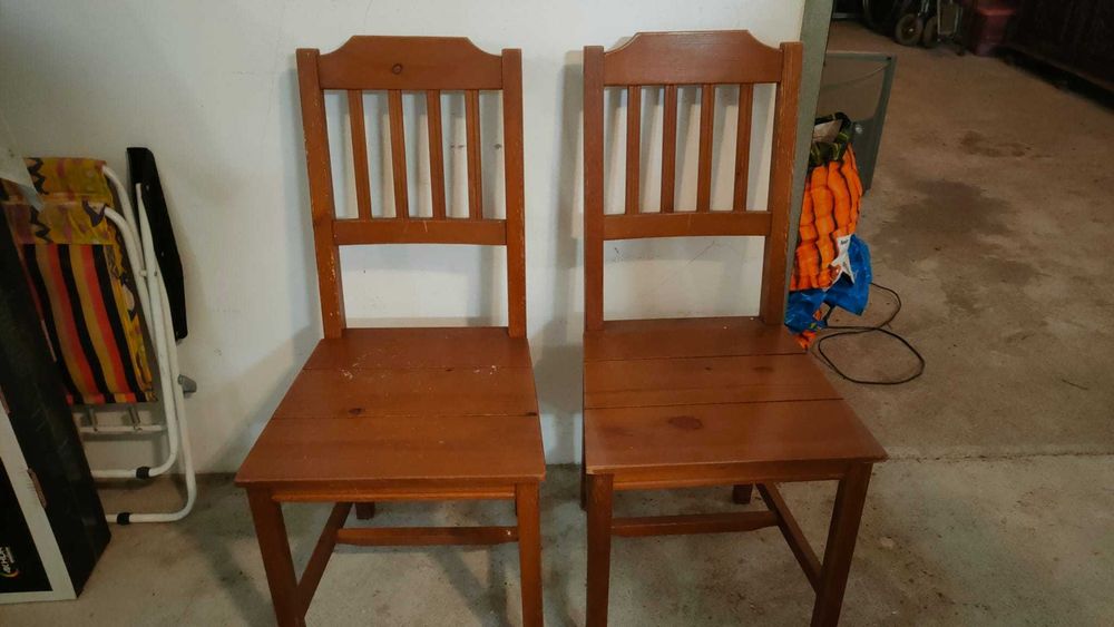 4 Cadeiras de madeira