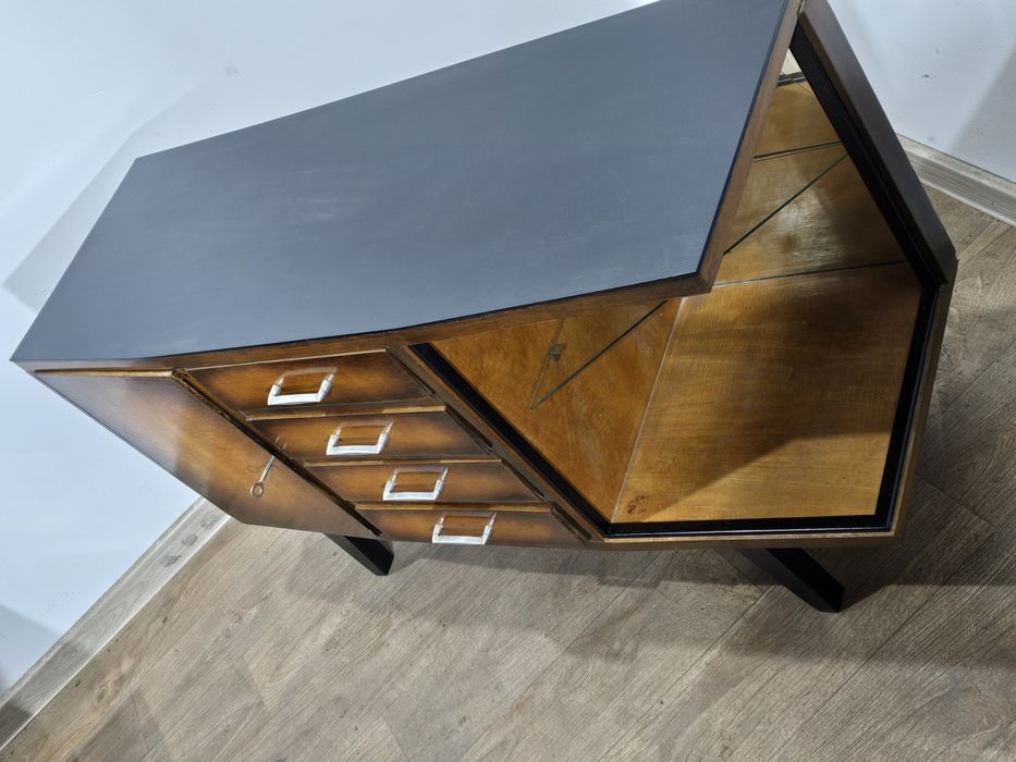 Komoda prl transport