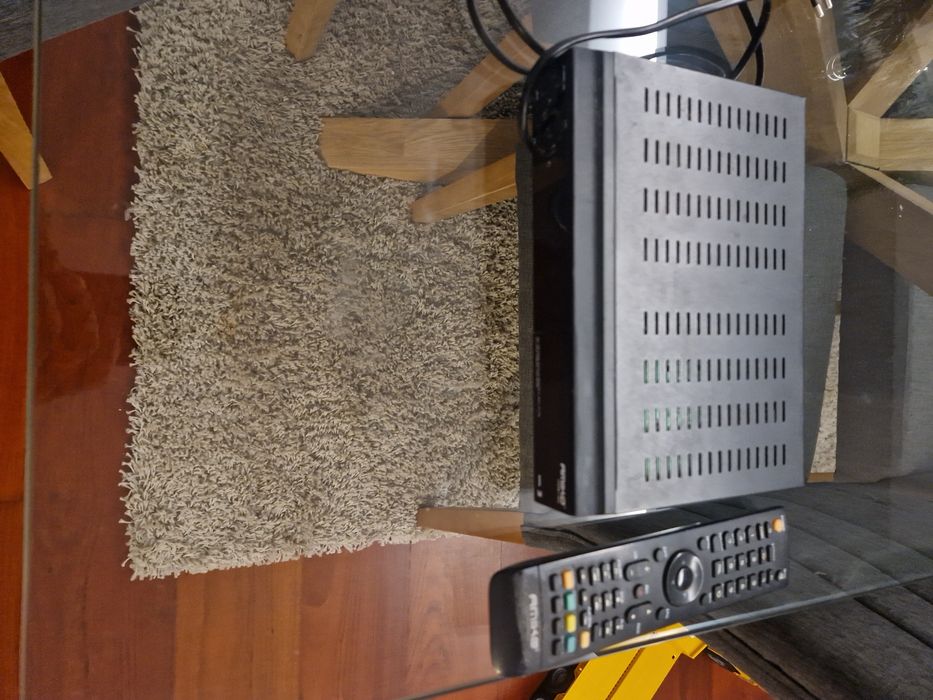 Box de satélite Amiko