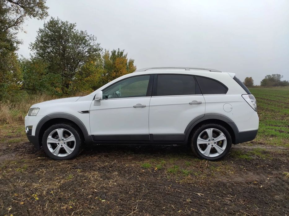 Chevrolet Captiva Chevrolet Captiva 4x4 automat. Opony letnie i zimowe na alufelgach