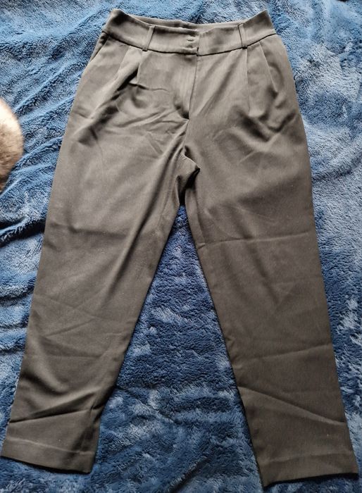 Eleganckie proste spodnie z wysokim stanem L