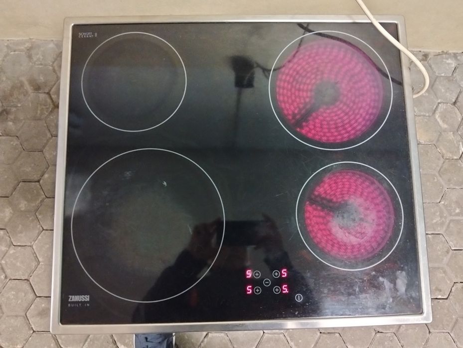 Placa vitro cerâmica