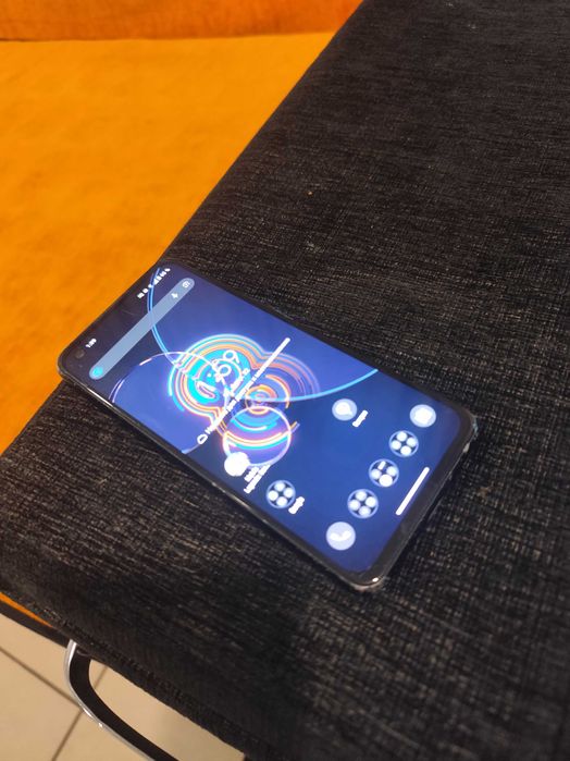 Asus ZenFone 8. 8/128