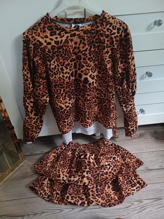 Komplet bluza plus spódniczka panterka rozmiar xs