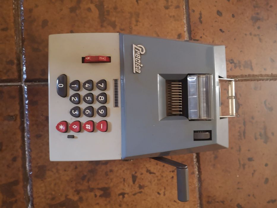 Máquina de calcular marca  precisa