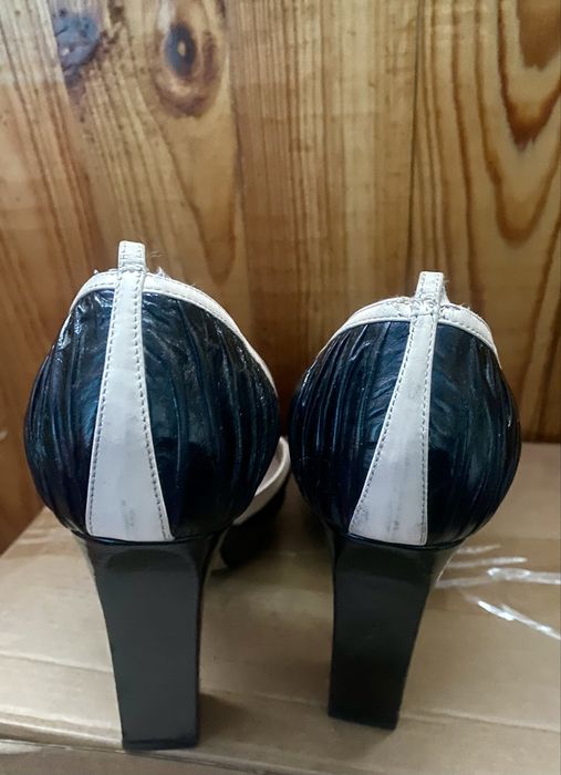 Летние туфельки на каблуке