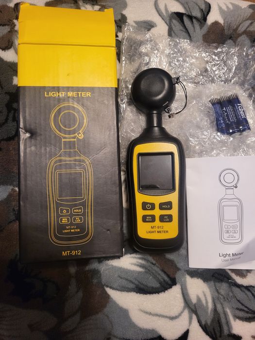 Luksomierz Cyfrowy Miernik Światła MT-912