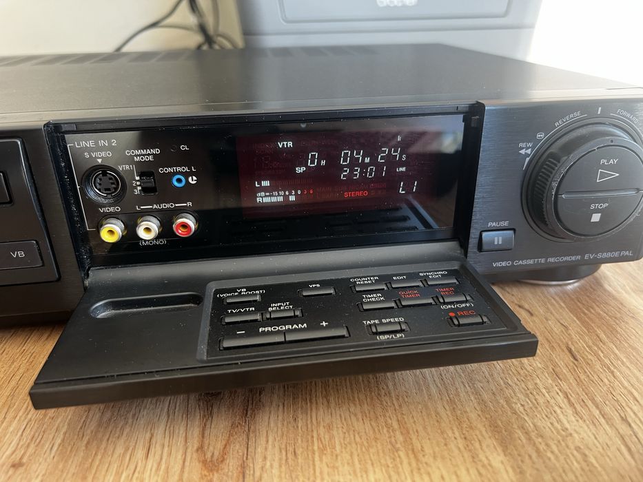 #2190 Sony EV-S880 PAL – magnetowid Video 8 / Hi8 | Stereo | Pilot