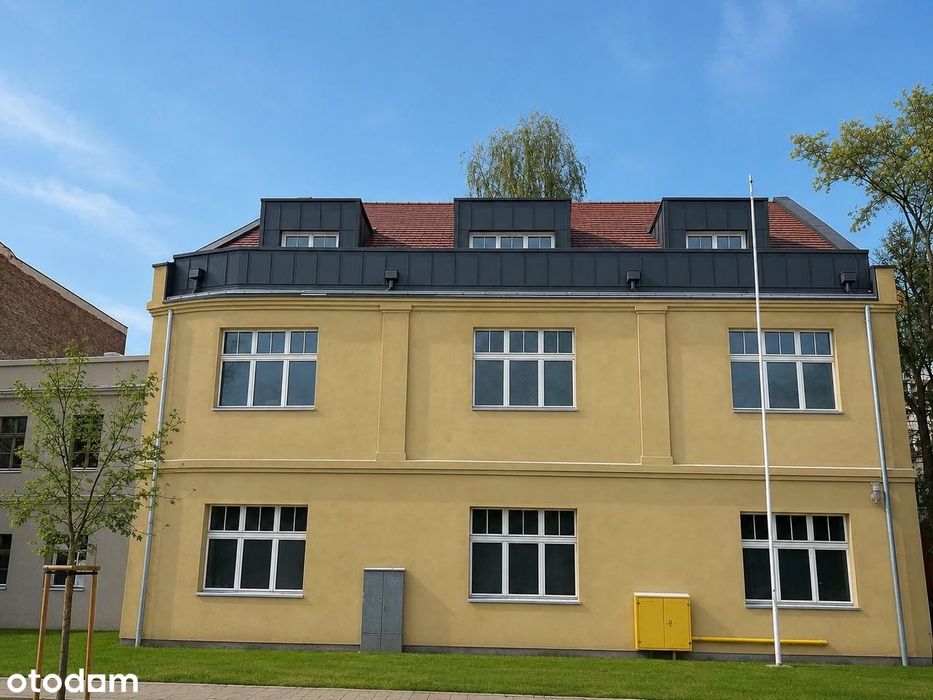Nietuzinkowa Kawalerka z balkonem z widokiem na Park bez PCC!