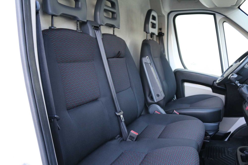 Peugeot Boxer 2019 L2H2 com Rampa
