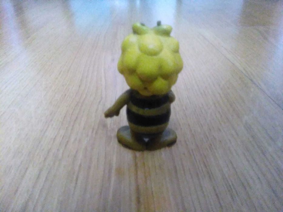 boneco abelha maya