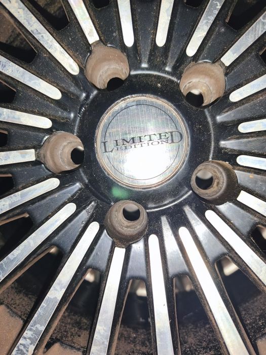 Felgi aluminiowe 15 cali- Lancia Kappa z oponami