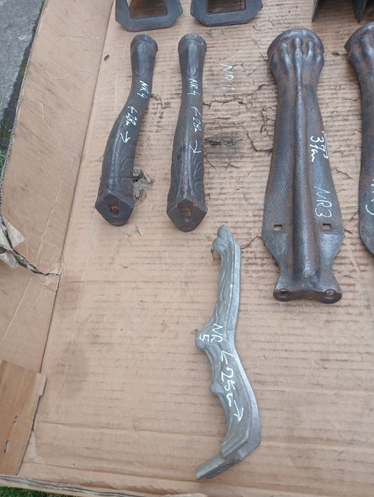 Nogi do  starych mebli  8 sztuk