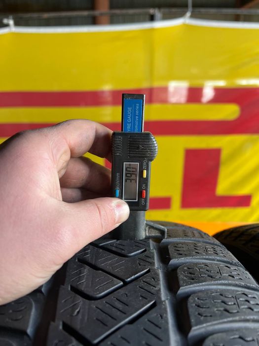 Шини 215/55 r17 94H Pirelli Sottozero 3 2018рік (1602)