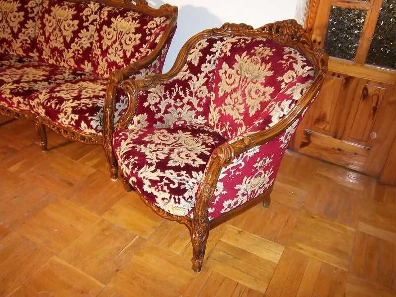 Elegancki, ozdobny, stylowy komplet wypoczynkowy