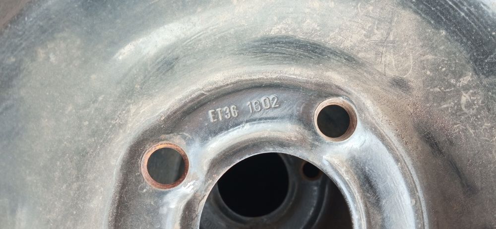 Koła felgi ET36 4x100 opony zimowe Nissan Micra 175/65R 14