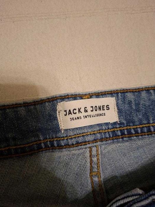 Чоловічі джинсові шорти jack&jones розмір s
