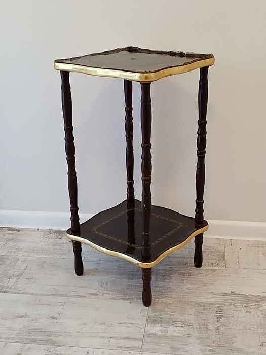 Подставка для цветов столик 30*30*60 см
