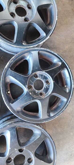 5 jantes 15 Nissan Primera GT p11