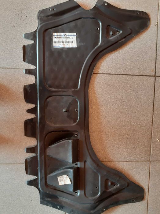 Защита двигателя пластиковая Volkswagen Passat FP 7407 225