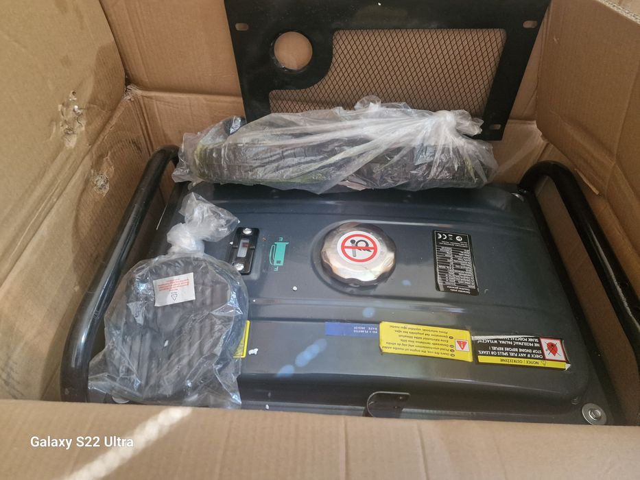 Генератор напруги 2.5кВт,