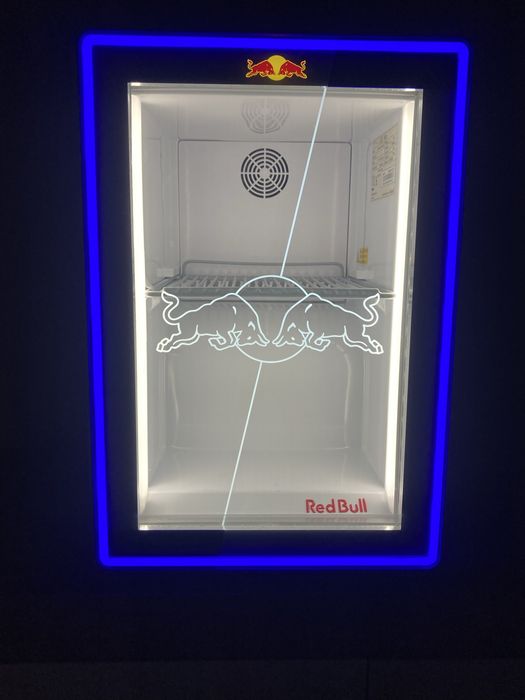 Mini lodówka Red Bull Baby