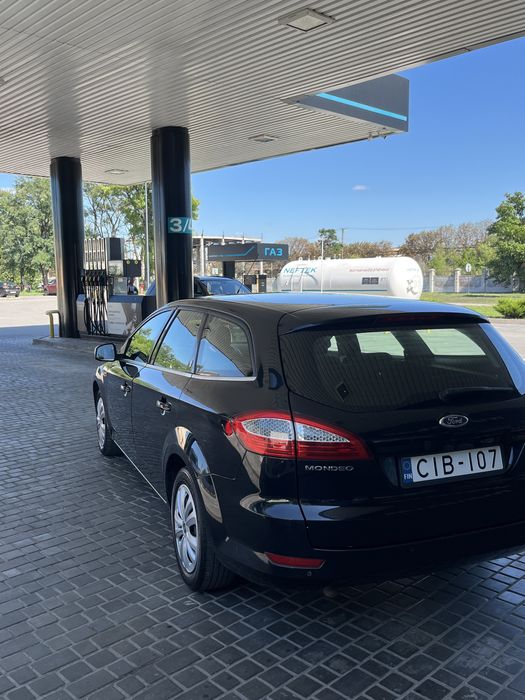 Продам Ford Mondeo 2010 год 2.0 турбодизель автомат  6 ступенчатый