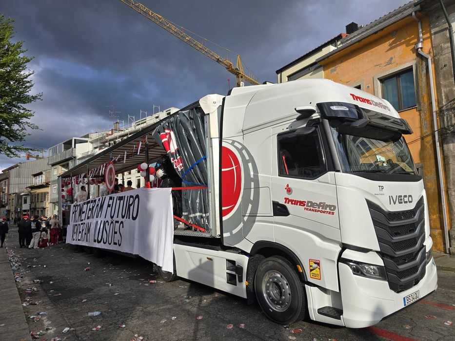 Camião Exclusivo para Queima das Fitas
