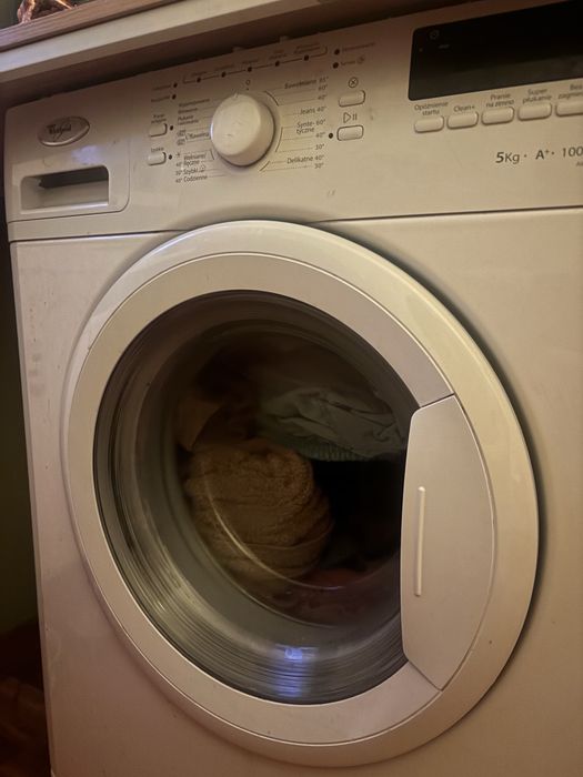 Pralka whirlpool