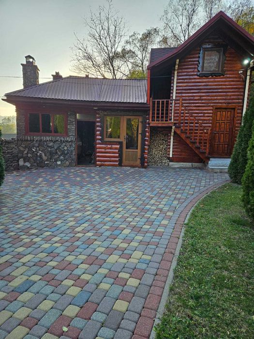 Продається ресторанний комплекс у Калинах