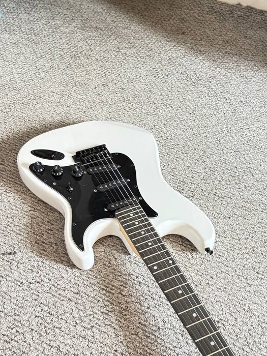 Нова електрогітара .