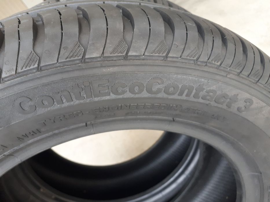Dois pneus novos 185/60r14 82T Continental Seat Ibiza 6k Honda Civic