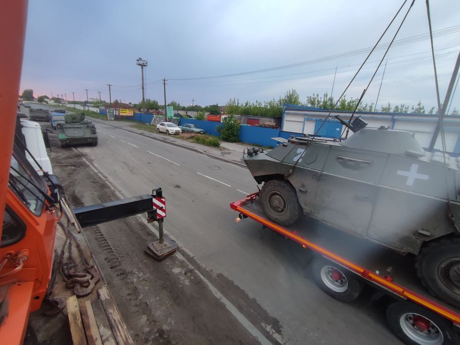 Послуги автокранів 25 тонн 28 метрів Волинська область є люлька