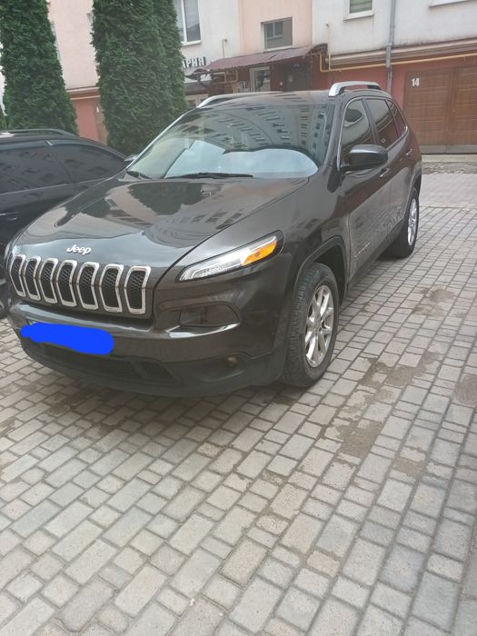 Автомобіль Jeep Cherokee