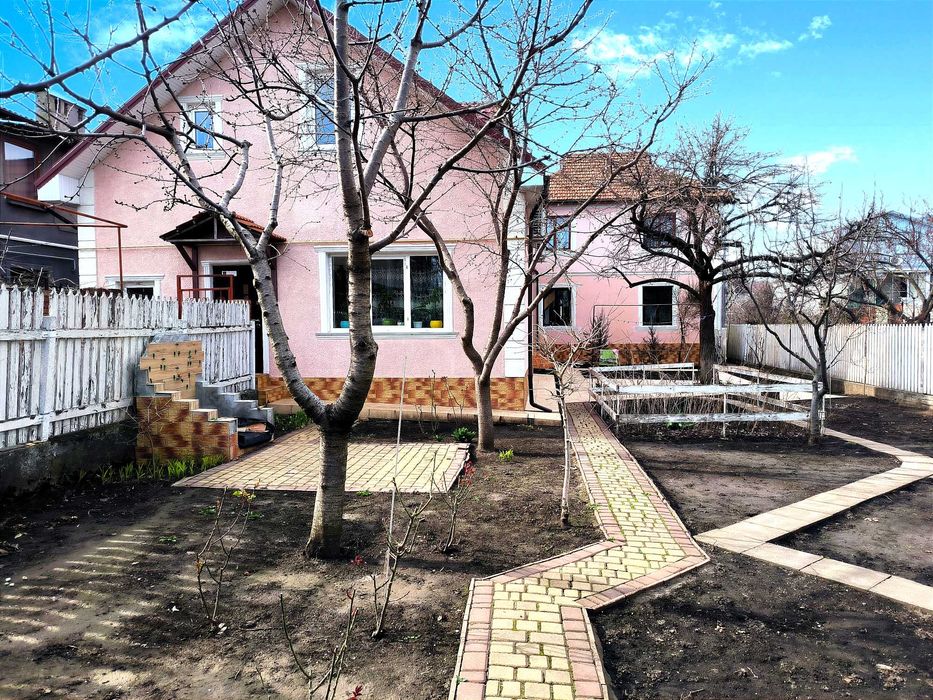 Продам ЧЕТЫРЕ таунхауса, Одесса, море 7-мь мин. пешком 10-ст.Б.Фонтана