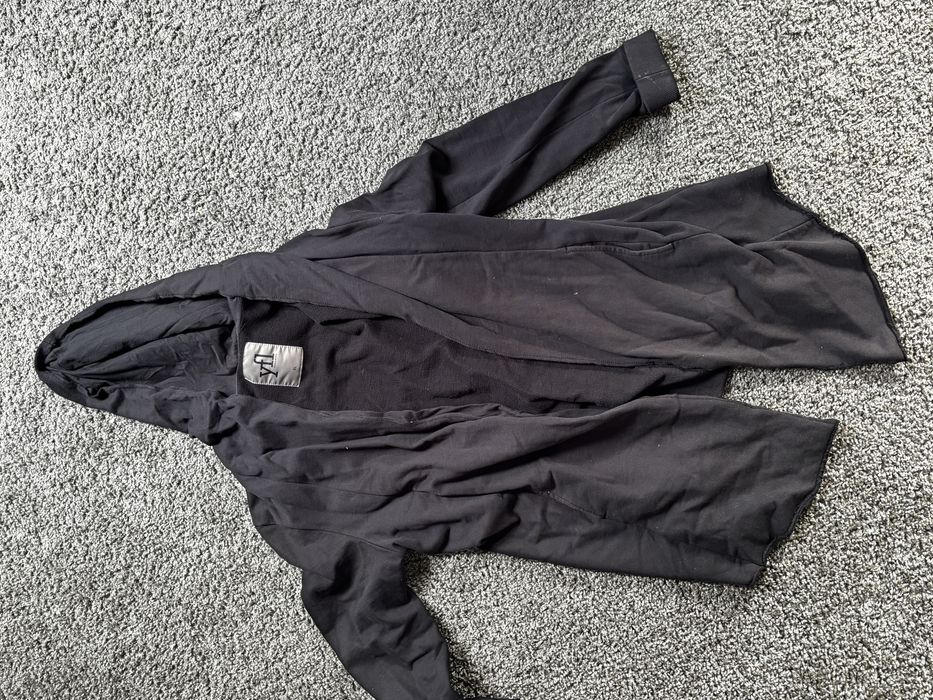 Reserved z kapturem długa czarna rozpinana bluza XL