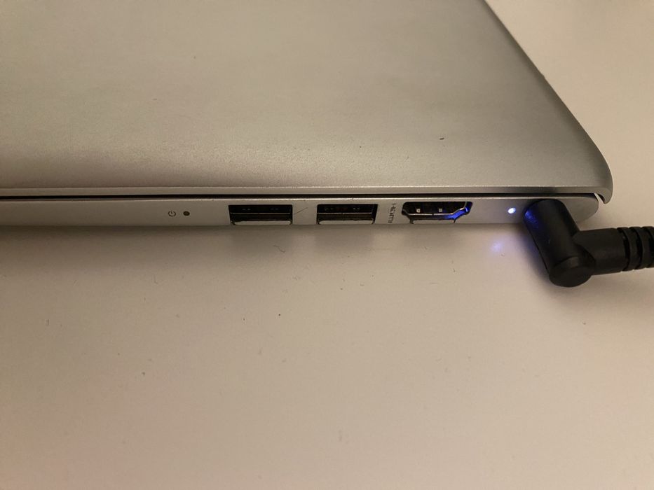 Portatil HP ENVY - 13-d005np - i7/8gb ram/250gb SSD