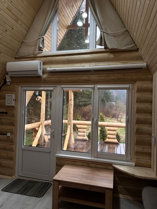 Будиночок в Карпатах