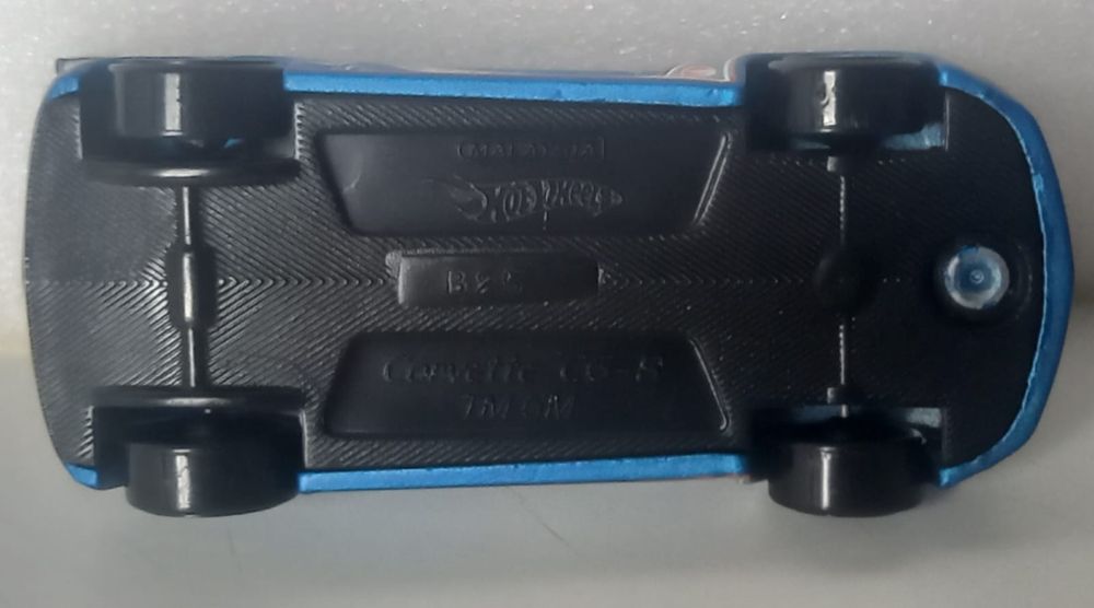 (TH) Treusure Hunt Corvette Hot wheels