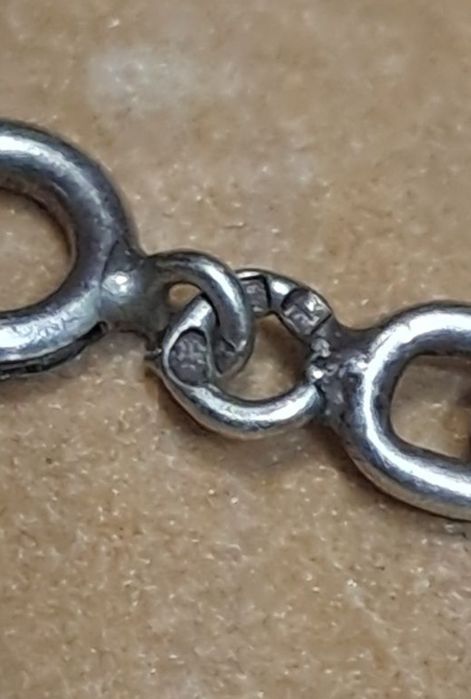 Pulseira  em prata maciça.